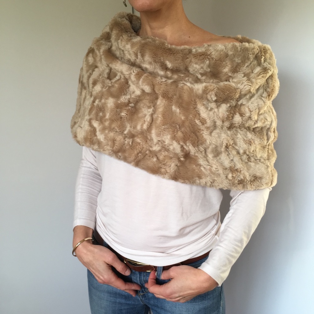 Faux fur shoulder wrap